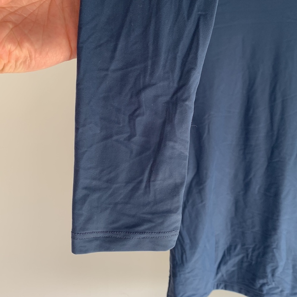 Abercrombie and Fitch Soft Matte Tuckable Long Sleeve Navy Blue SzS - Picture 5 of 11